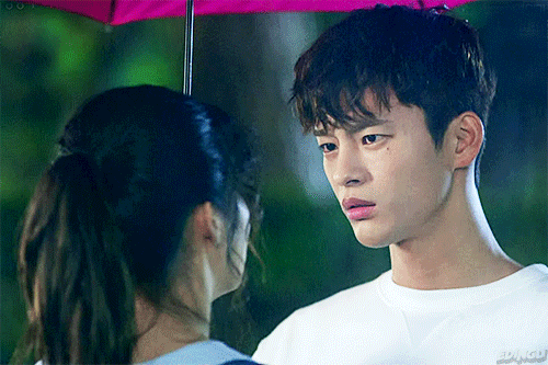 [쇼핑왕루이] 서인국, 울먹이는 남지현에 위로의 포옹.swf 심장폭행주의 | 인스티즈