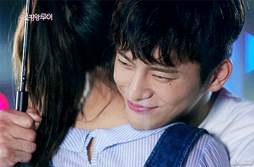 [쇼핑왕루이] 서인국, 울먹이는 남지현에 위로의 포옹.swf 심장폭행주의 | 인스티즈