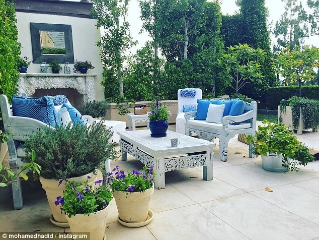  지지&벨라네 억만장자 아빠, 모하메드 하디드 대저택 화보.jpg | 인스티즈