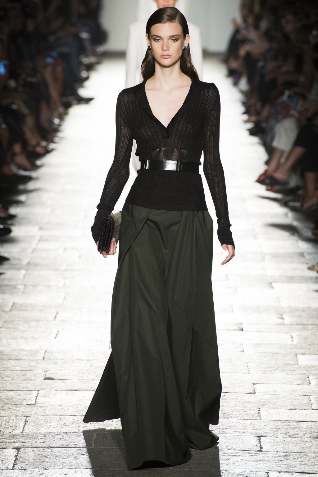 [보테가베네타] 50주년 기념 레전드, 탑 모델 대거 등장한 Bottega Veneta S/S 2017 컬렉션 | 인스티즈