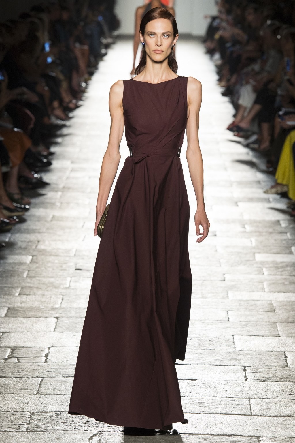 [보테가베네타] 50주년 기념 레전드, 탑 모델 대거 등장한 Bottega Veneta S/S 2017 컬렉션 | 인스티즈