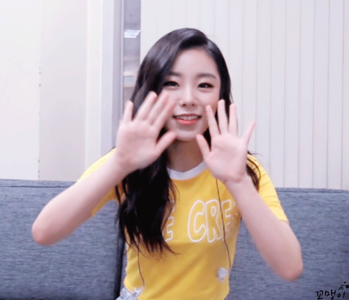 밤에 듣기 좋은 마마무 노래 - ANGEL (솔라&휘인) | 인스티즈