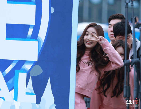 올해 19살인 여자아이돌 사복 | 인스티즈