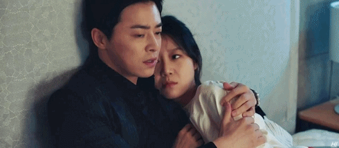 [질투의화신] 이화신 침대 파고들었다가 쫓겨나기까지.gif | 인스티즈