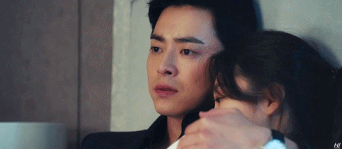 [질투의화신] 이화신 침대 파고들었다가 쫓겨나기까지.gif | 인스티즈