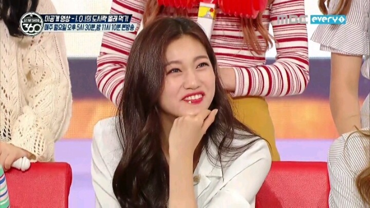 아이오아이 칼퇴돌 김도연의 칼퇴본능 | 인스티즈