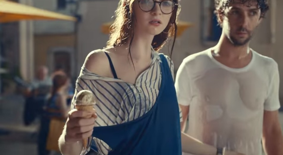 여성에 대한 관점이 완전히 상반되어 보이는 두 개의 자동차 광고 | 인스티즈