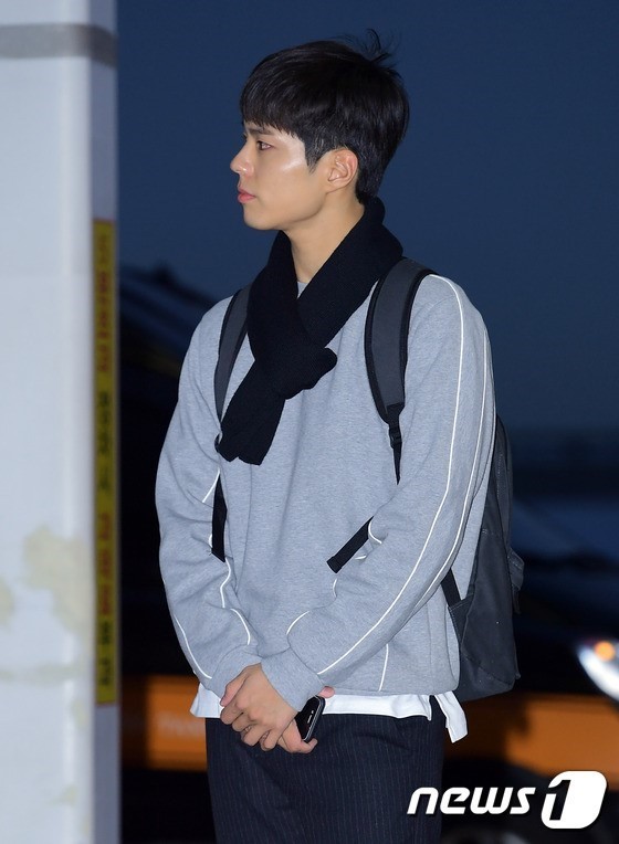 박보검 포상휴가 떠나는 모습 보니? 여전한 꽃미모 “잘 다녀올게요~” | 인스티즈