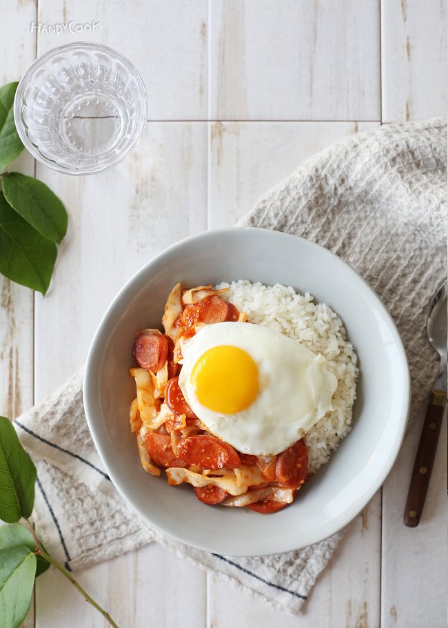 주말에는 간단하게 한그릇 뚝딱~[양배추소시지덮밥] | 인스티즈