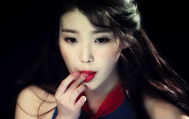 1주년 아이유 앨범.swf | 인스티즈