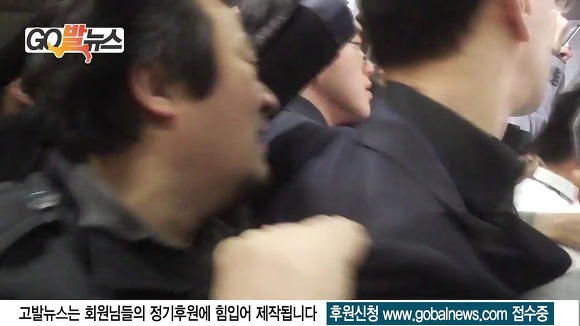 경쟁 쩔었던 최순실 취재열기 속에서, 오늘도 한건한 이상호 기자.jpg | 인스티즈