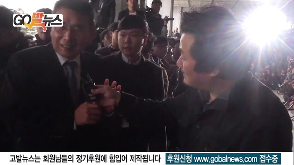 경쟁 쩔었던 최순실 취재열기 속에서, 오늘도 한건한 이상호 기자.jpg | 인스티즈