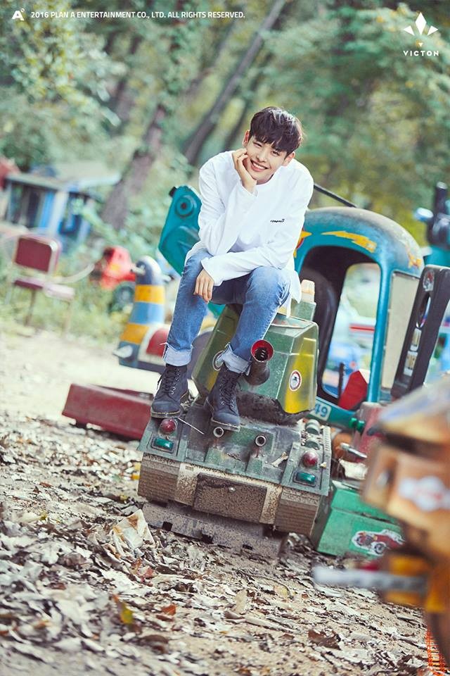 에이핑크네 방금 뜬 남돌 개인 이미지 티저들 (세준 병찬.ver) | 인스티즈