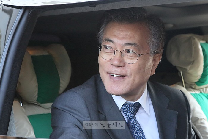 오늘자 문재인과 고등학생들.JPG | 인스티즈