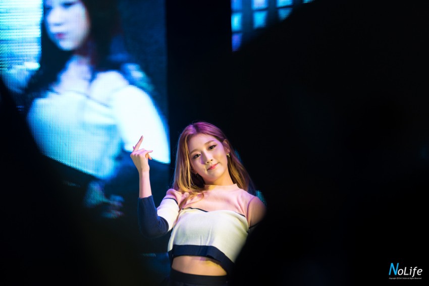 러블리즈 언니들에게 항상 몰이당하는 막내 정예인 | 인스티즈