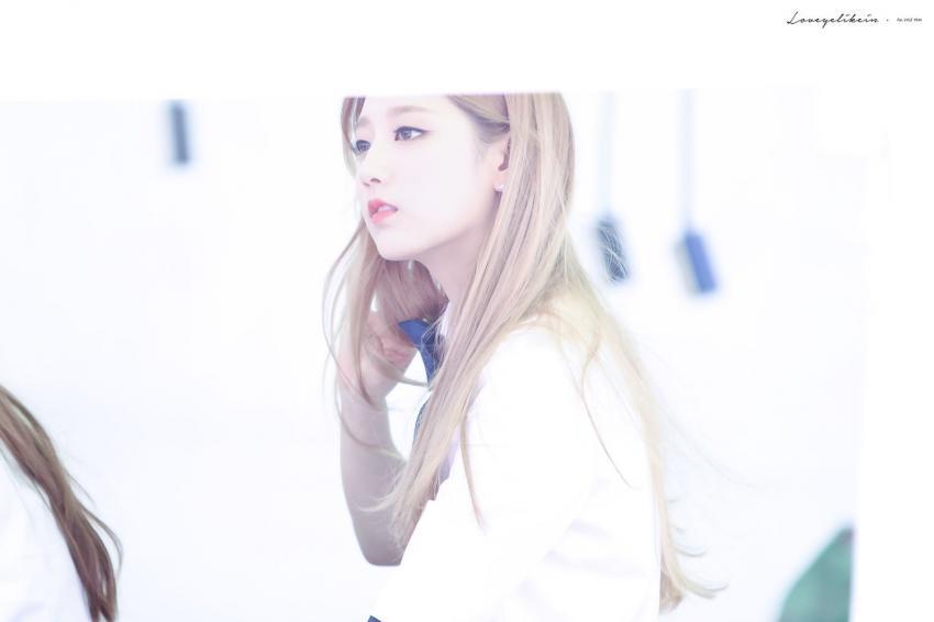 러블리즈 언니들에게 항상 몰이당하는 막내 정예인 | 인스티즈