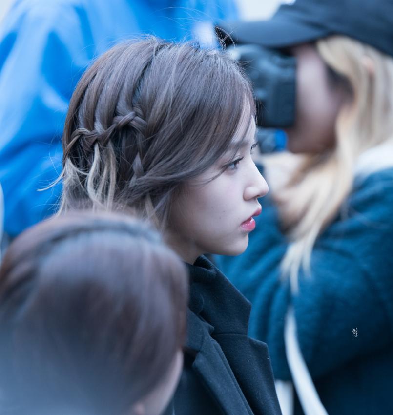 161104 뮤직뱅크 출근길 미나 by 현 | 인스티즈