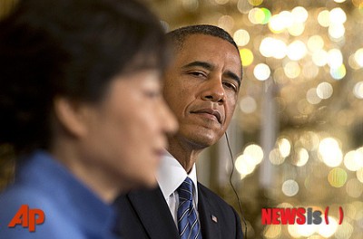 오바마 앞에서 신 당하는 박근혜 ㄷㄷㄷ.swf | 인스티즈