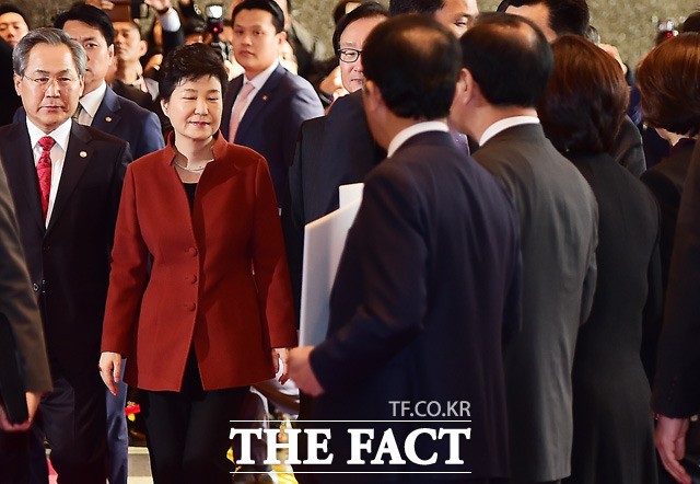 오늘자 국회 년.swf | 인스티즈