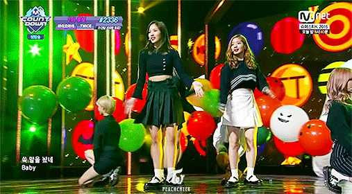 161103 엠카운트다운 MC 미나,지효,다현 + TT 직캠 | 인스티즈