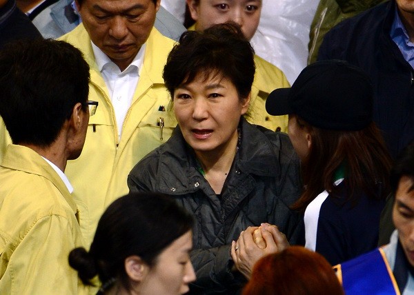 박근혜 7시간 시술설은 진짜일까 | 인스티즈