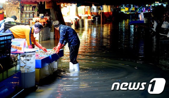 오늘밤 68년만에 가장 크고 밝게 뜨는 슈퍼문 | 인스티즈