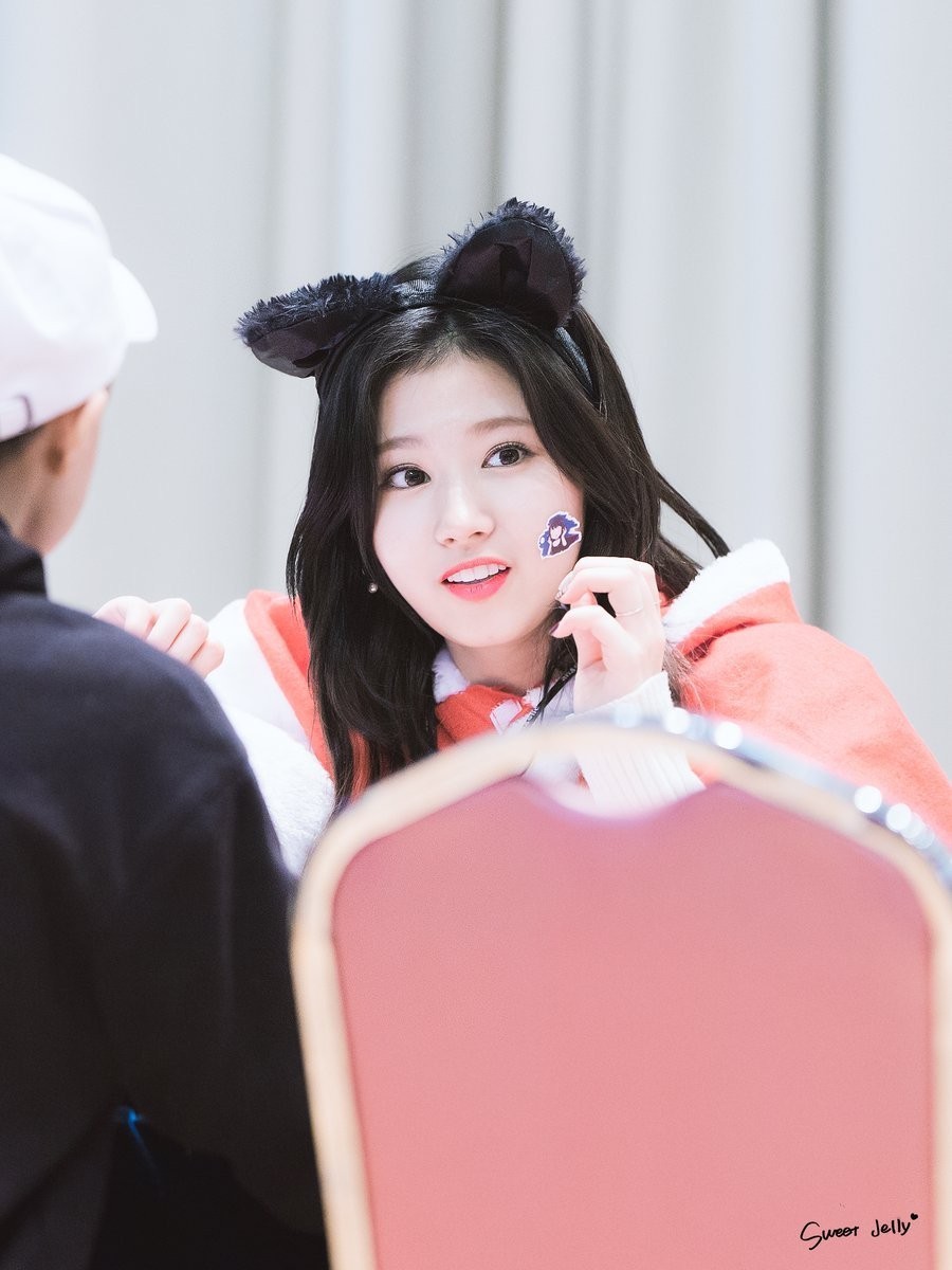 트와이스를 실제 눈앞에서 본 여고생들 반응ㅋㅋㅋㅋ | 인스티즈