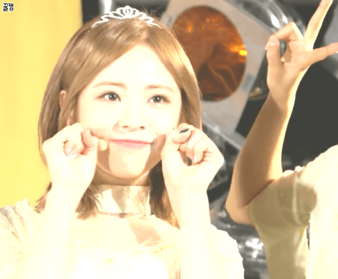 건강 때문에 잠시 쉬고 있는 오마이걸 진이(신혜진).JPG | 인스티즈