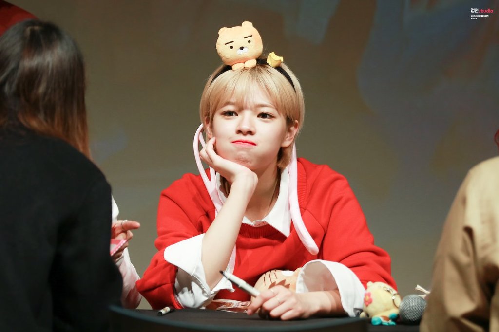 트와이스를 실제 눈앞에서 본 여고생들 반응ㅋㅋㅋㅋ | 인스티즈