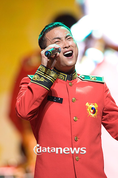 민경훈이 남자들에게 끼친 영향.Swf | 인스티즈