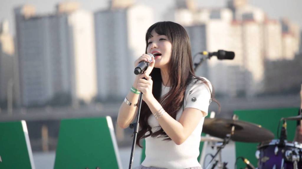  개인적으로 진짜 여성스럽다고 생각하는 보컬 | 인스티즈