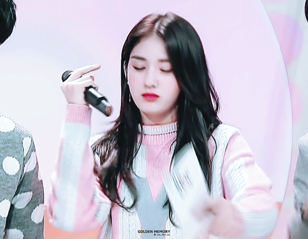 미모에 물이 오른 아이오아이 전소미 | 인스티즈