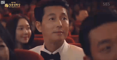 어제자 마마무 청룡영화제 축하무대 배우들 리액션 .GIF | 인스티즈