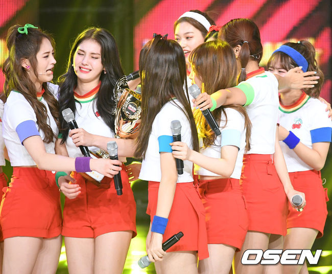 전에는 생각하면 기분이 좋아졌었는데 요즘은 생각하면 우울한 아이돌그룹 | 인스티즈