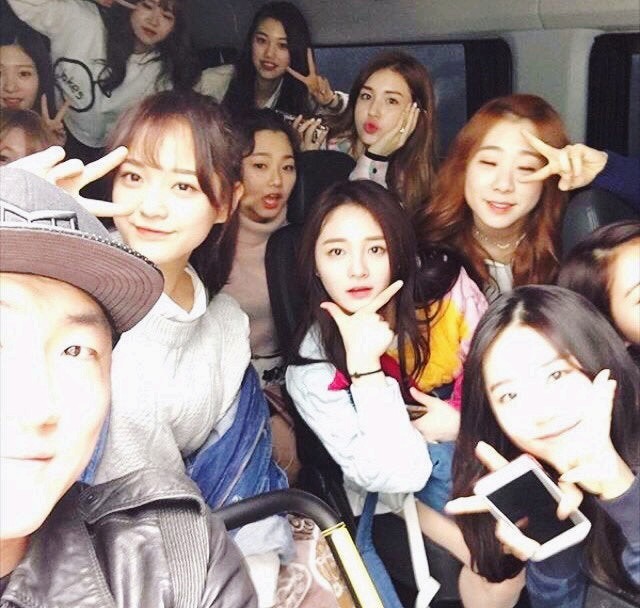 전에는 생각하면 기분이 좋아졌었는데 요즘은 생각하면 우울한 아이돌그룹 | 인스티즈