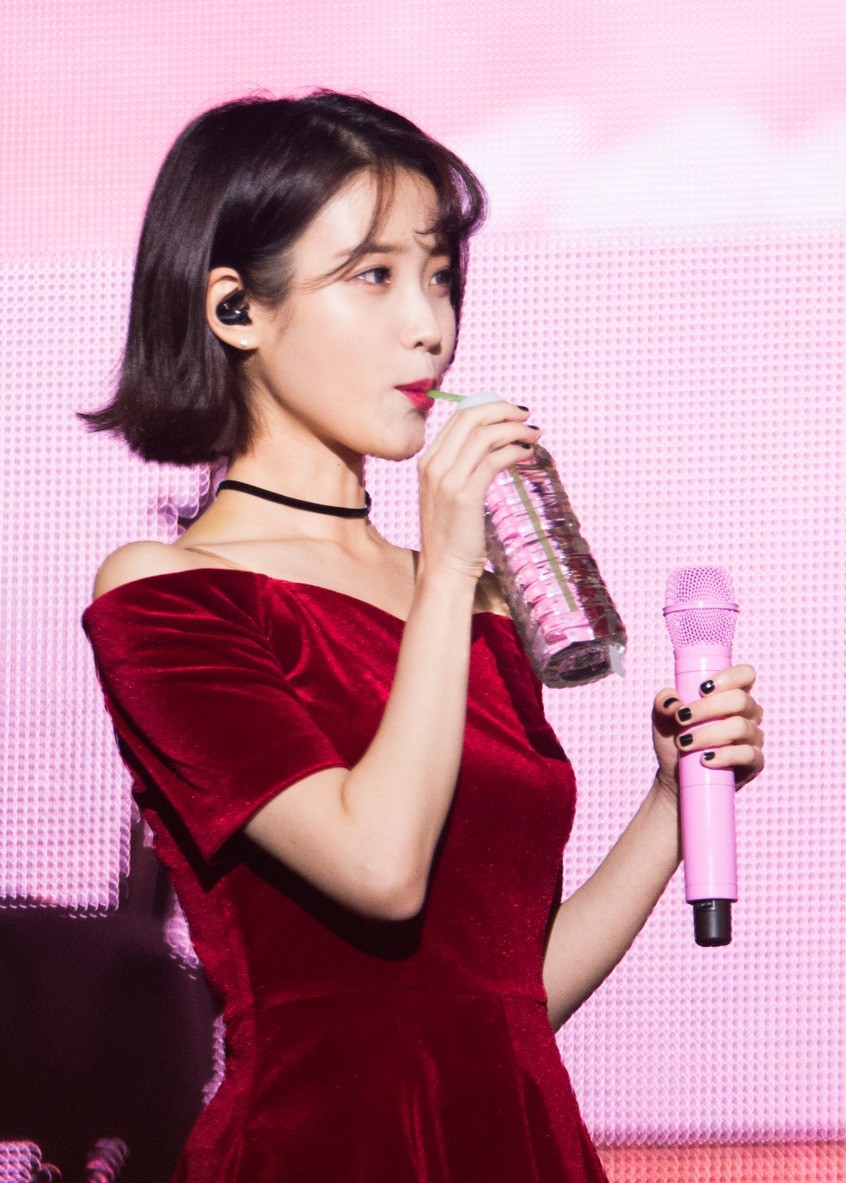 161204 아이유 콘서트 만화주제가 메들리 | 인스티즈