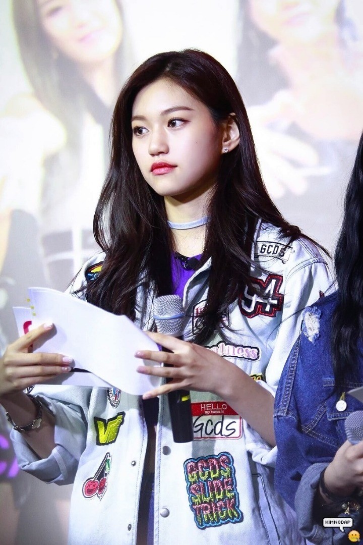 "2017년 이끌 패셔니스타"보그가 극찬한 아이오아이 김도연 | 인스티즈