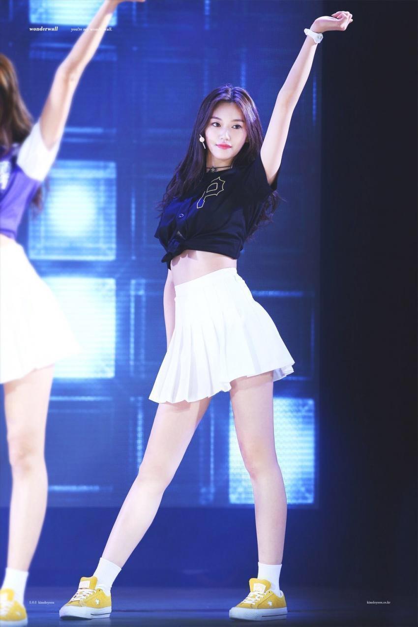 "2017년 이끌 패셔니스타"보그가 극찬한 아이오아이 김도연 | 인스티즈