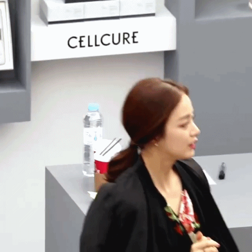 팬이랑 대화하는 김태희 직캠 | 인스티즈