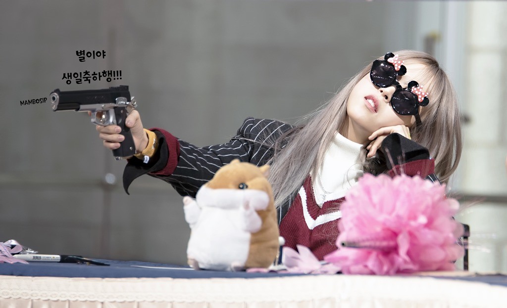 문별이 생일축하노래 불러주는 (술취한??) 휘인 | 인스티즈