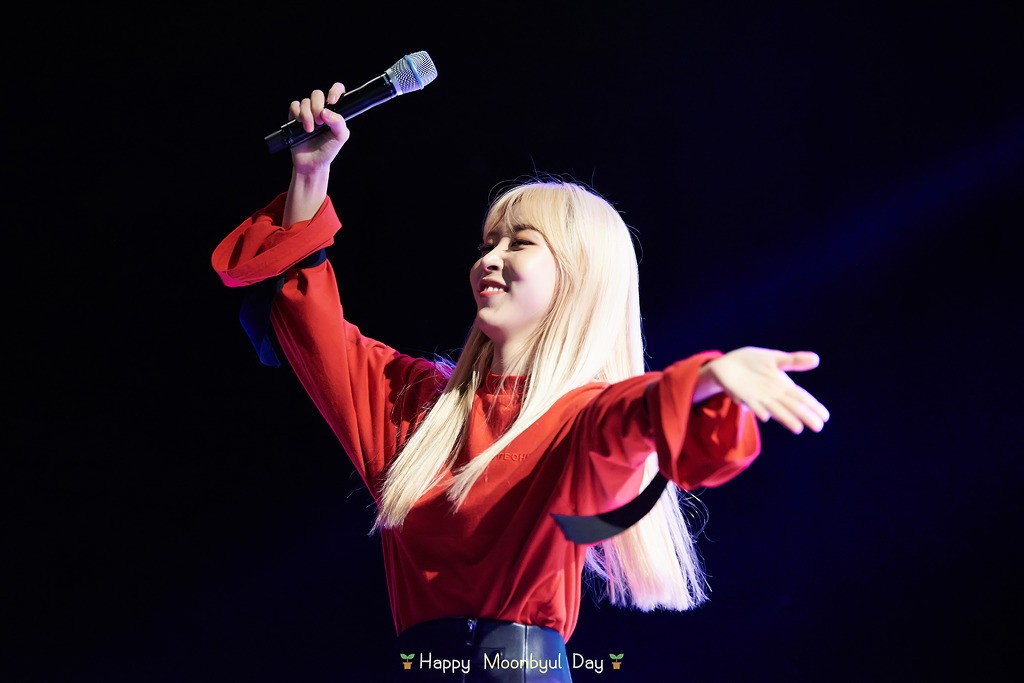 문별이 생일축하노래 불러주는 (술취한??) 휘인 | 인스티즈