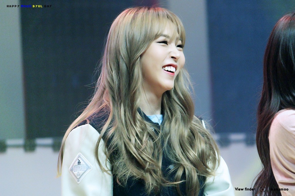 문별이 생일축하노래 불러주는 (술취한??) 휘인 | 인스티즈