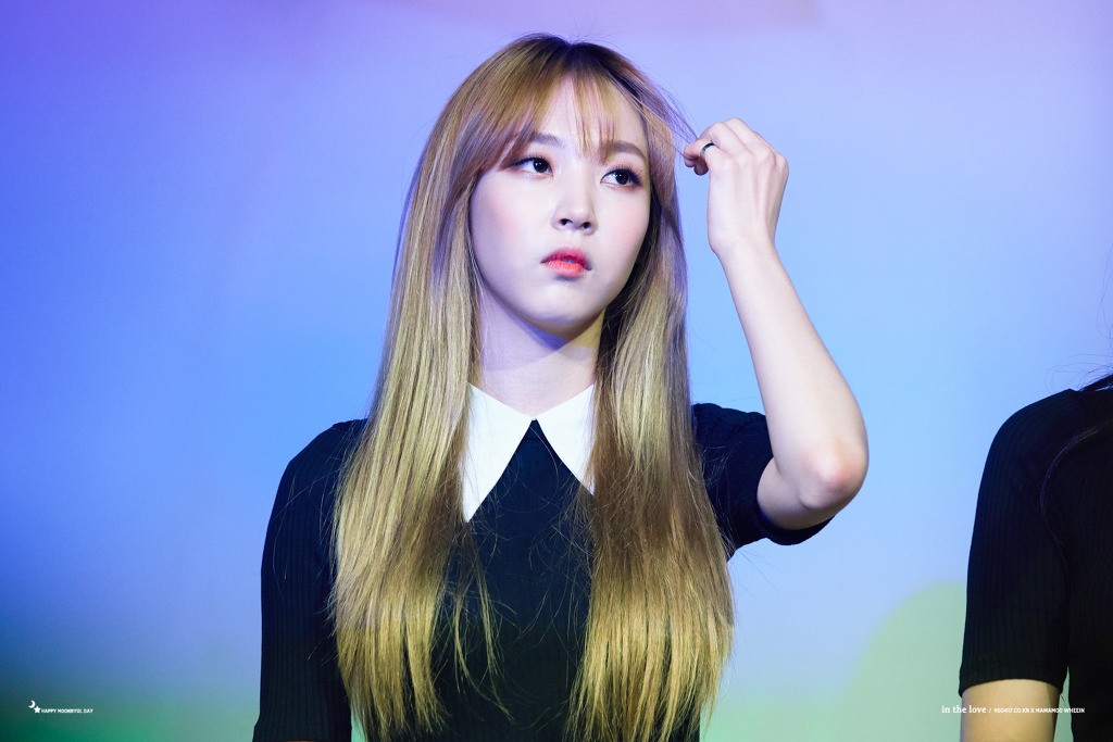 문별이 생일축하노래 불러주는 (술취한??) 휘인 | 인스티즈