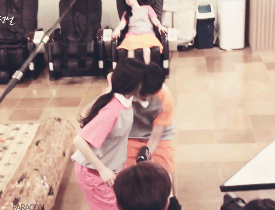 [푸른바다의전설] [메이킹] 찜질방에 나타난 사랑스러운 #햄스청 과 #담요요정 | 인스티즈