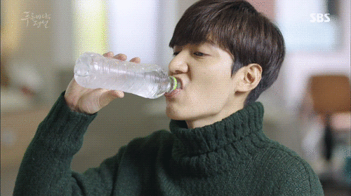 [푸른바다의전설] 인간 남친이랑 싸우는 인어.gif (feat. 지만 잘생긴줄 알고) | 인스티즈