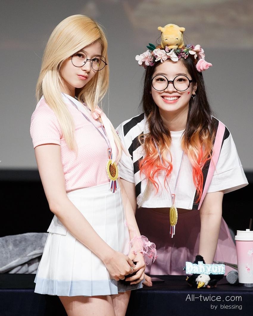 [트와이스] 사나: 달이 참 예쁘네요(月が綺麗ですね). 다현상 | 인스티즈