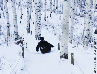 겨울 산에 간 문현아 | 인스티즈