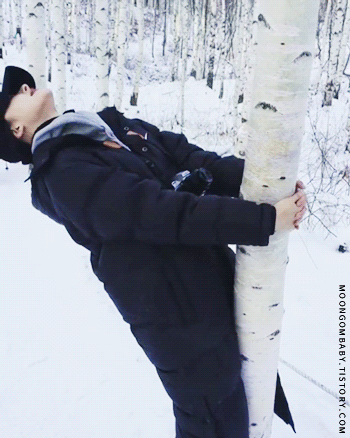 겨울 산에 간 문현아 | 인스티즈