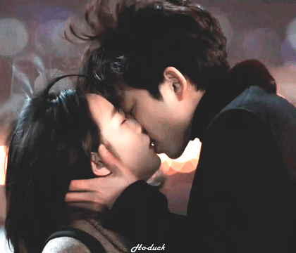 [도깨비] 오늘자 키스신.swf | 인스티즈