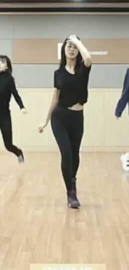 안무 연습하는 설현.gif | 인스티즈